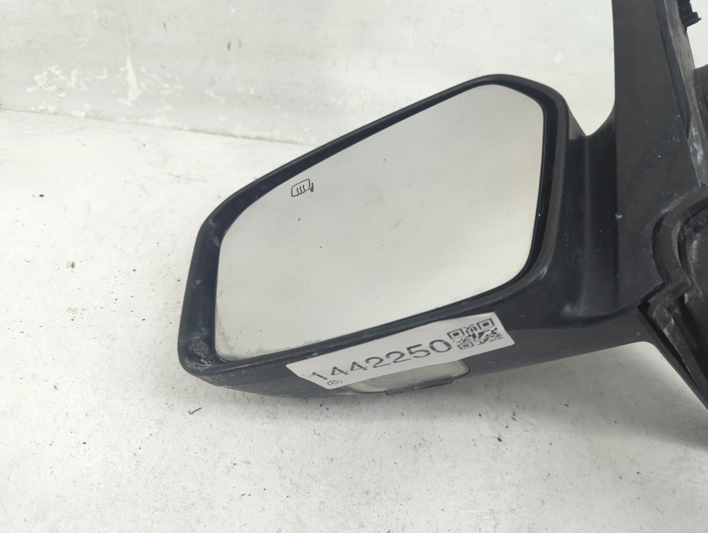 2006-2010 Ford Fusion Driver Side View Mirror - Left Door Mirror OEM Used - Oemusedautoparts1.com