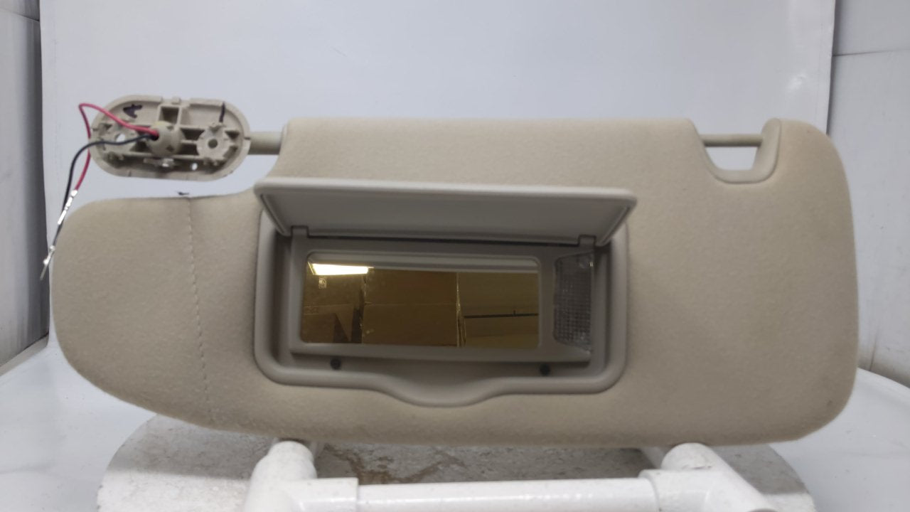 2006 Ford Fusion Sun Visor Shade Replacement Driver Left Mirror Fits OEM Used Auto Parts - Oemusedautoparts1.com