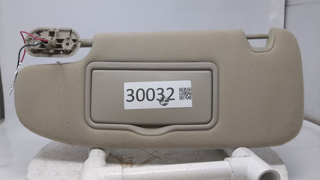 2006 Ford Fusion Sun Visor Shade Replacement Driver Left Mirror Fits OEM Used Auto Parts - Oemusedautoparts1.com