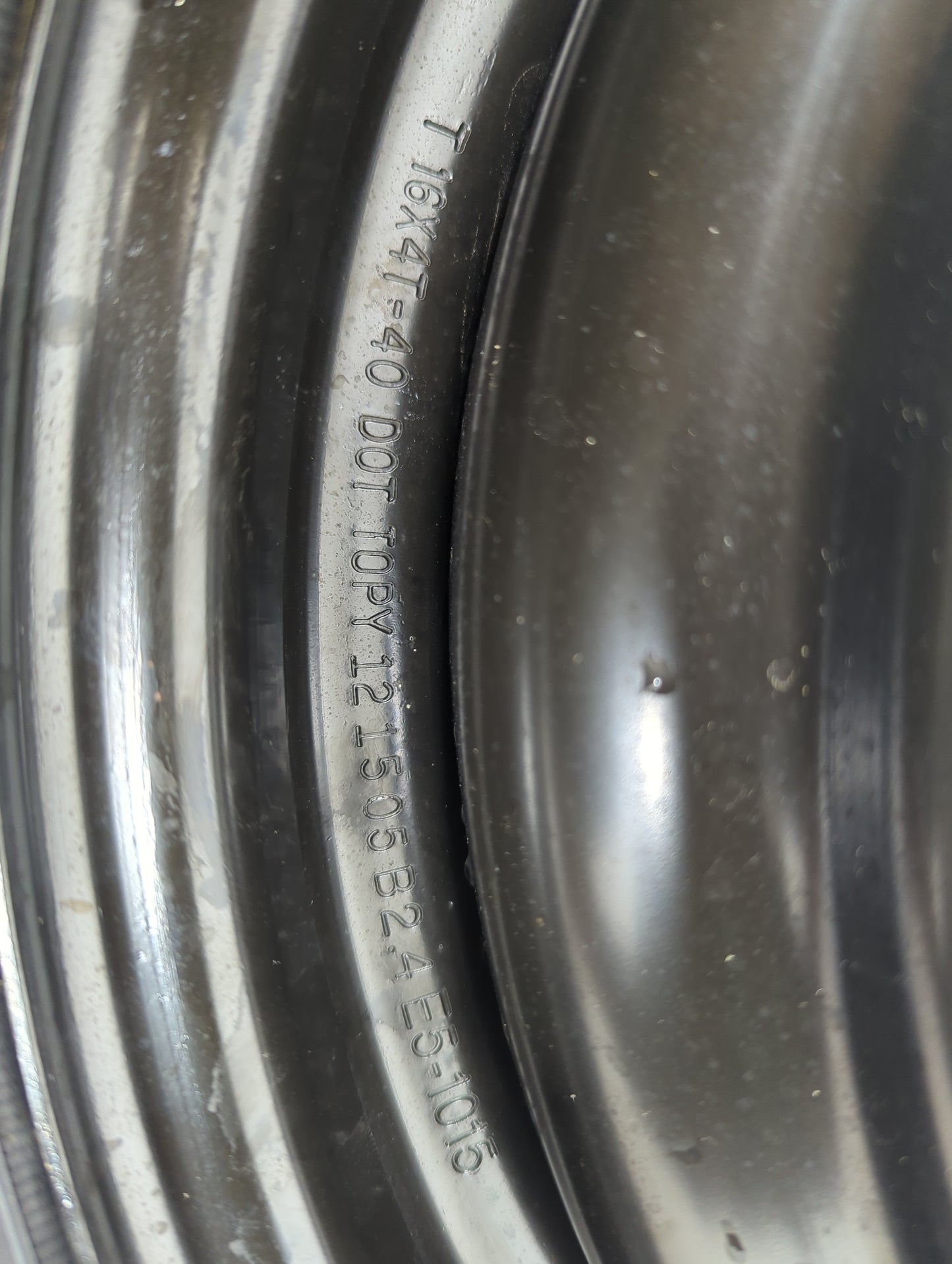2006-2012 Ford Fusion Spare Donut Tire Wheel Rim Oem 5036773 - Oemusedautoparts1.com