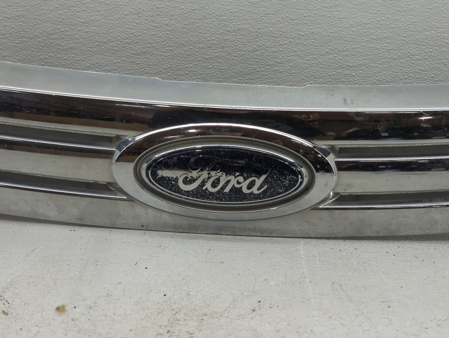 2006-2009 Ford Fusion Front Grille Bumper Not Included - Oemusedautoparts1.com