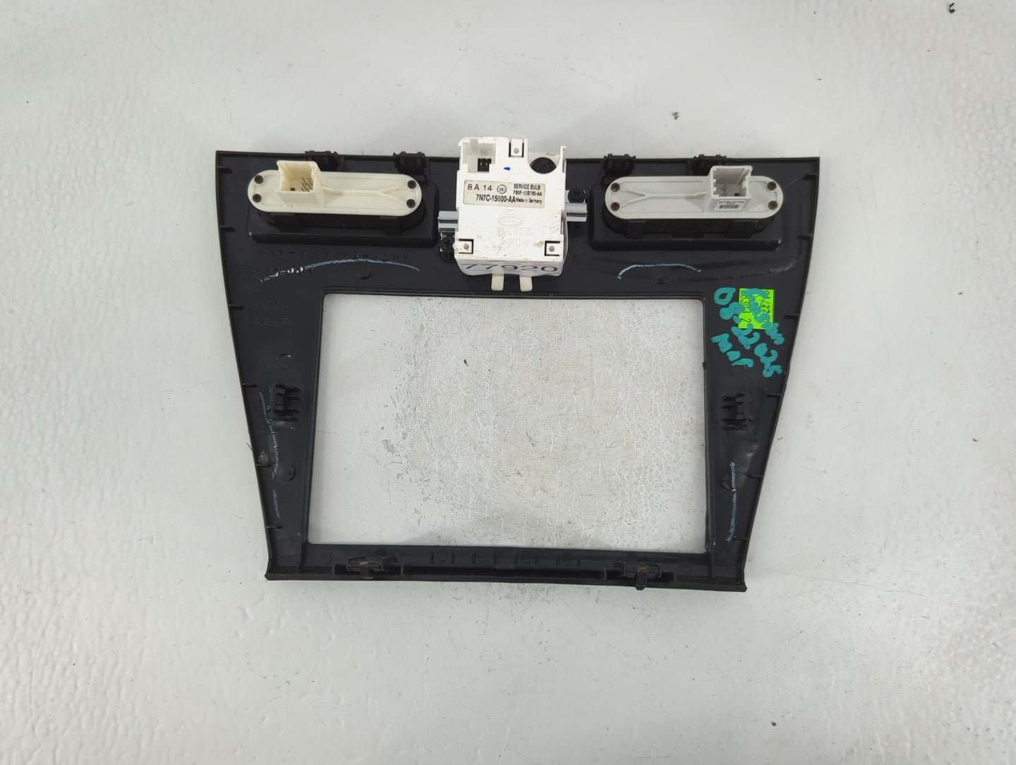 2006 Ford Fusion Radio Climate Panel Bezel - Oemusedautoparts1.com
