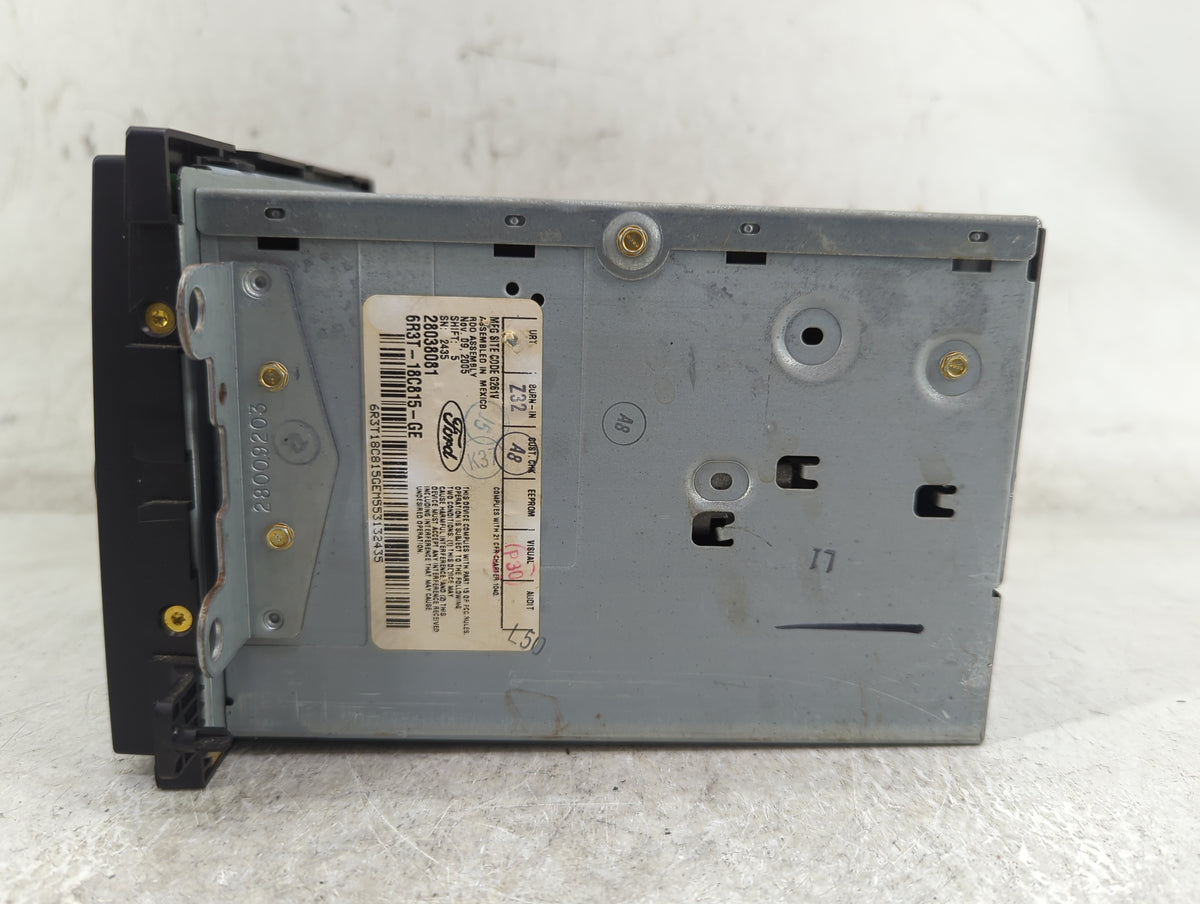 2005-2006 Ford Mustang Radio AM FM Cd Player Receiver Replacement P/N:6R3T-18C815-GE Fits Fits 2005 2006 OEM Used Auto Parts
