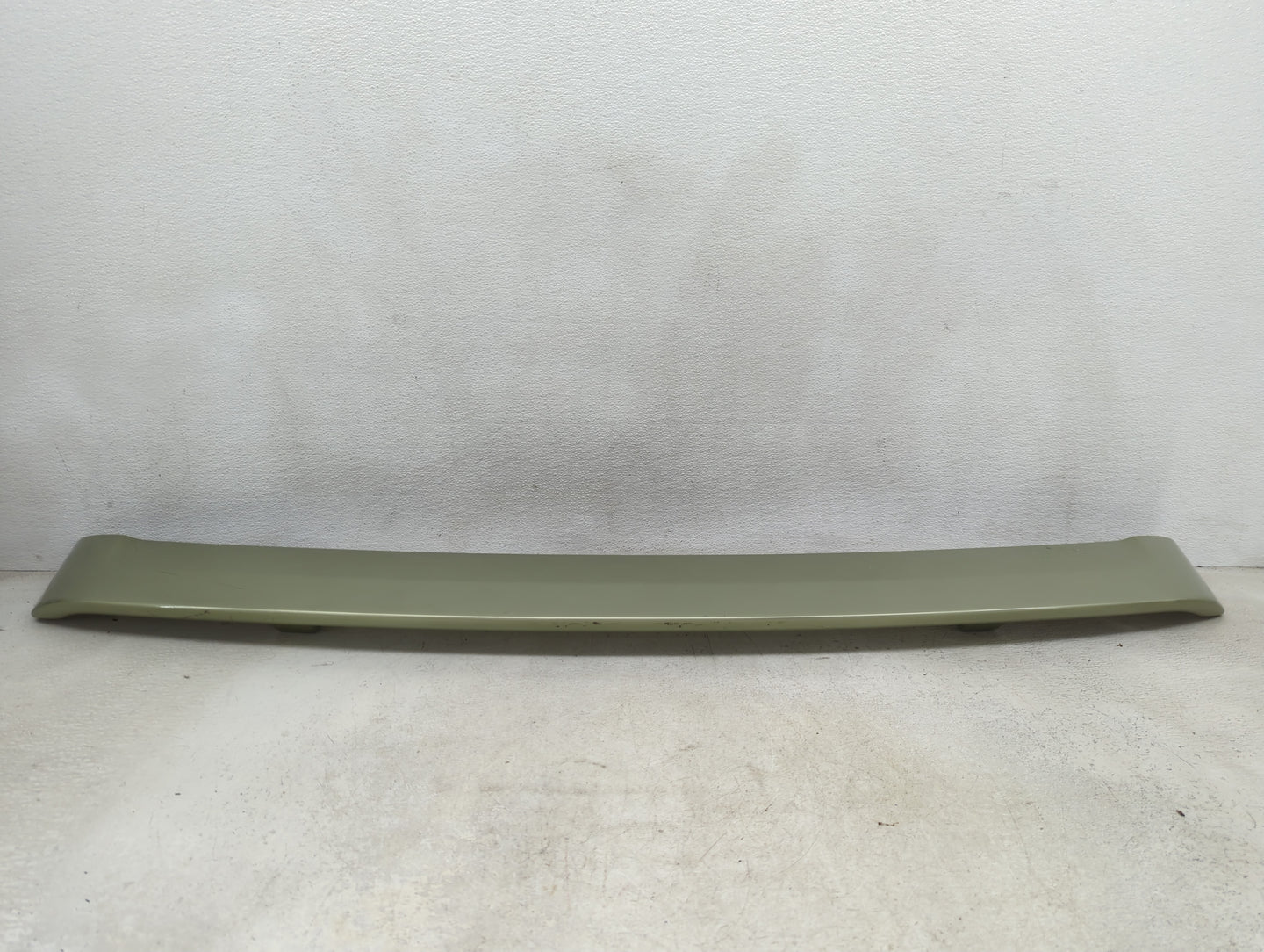 2005-2009 Ford Mustang Rear Spoiler Oem - Oemusedautoparts1.com