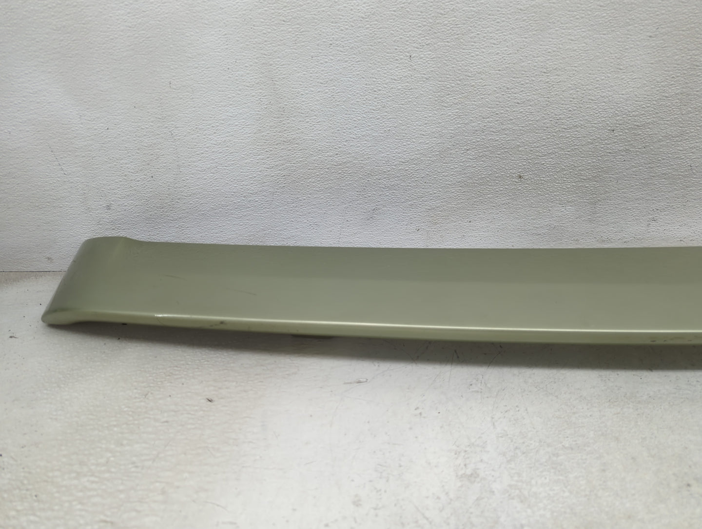 2005-2009 Ford Mustang Rear Spoiler Oem - Oemusedautoparts1.com