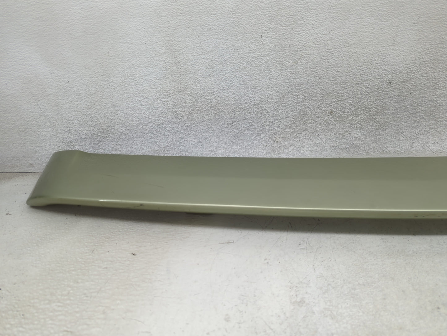 2005-2009 Ford Mustang Rear Spoiler Oem - Oemusedautoparts1.com