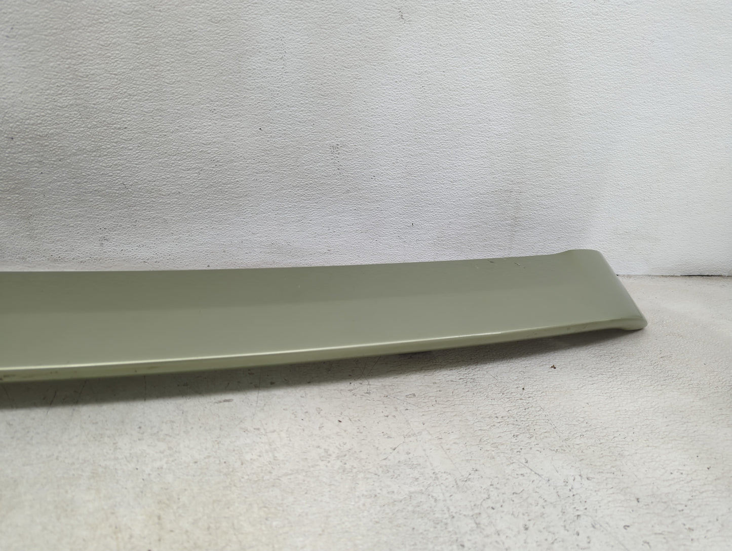 2005-2009 Ford Mustang Rear Spoiler Oem - Oemusedautoparts1.com