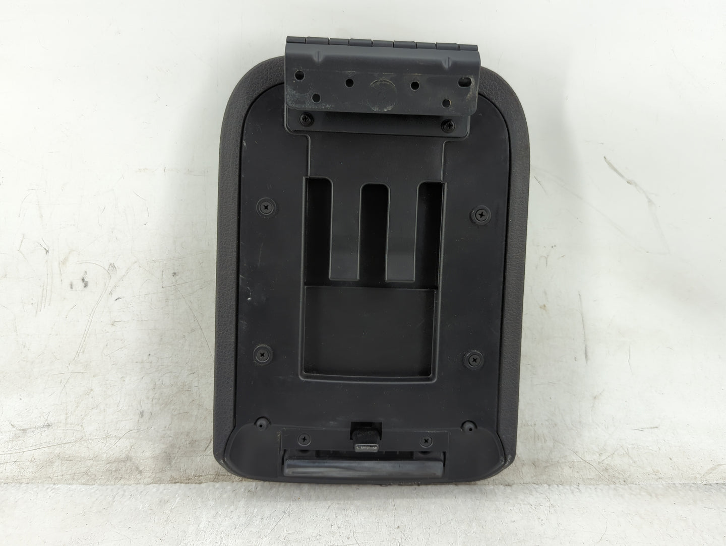 2005-2006 Ford Mustang Center Console Armrest Cover Lid P/N:4R3X-63060A76 Fits Fits 2005 2006 OEM Used Auto Parts - Oemuseda
