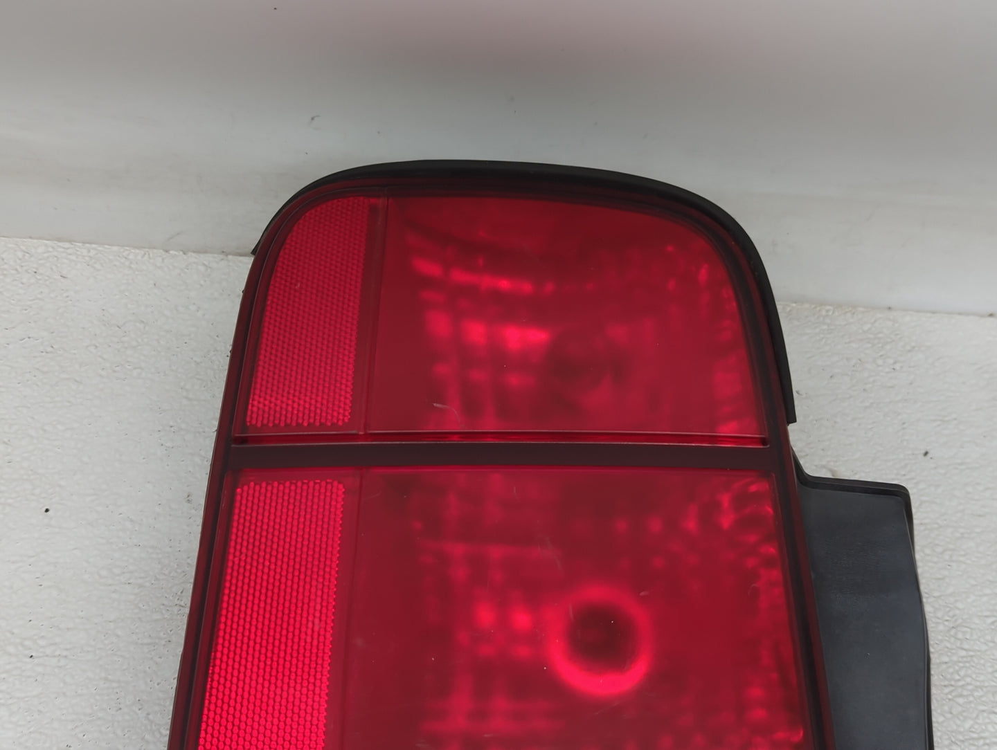 2005-2009 Ford Mustang Tail Light Assembly Passenger Right OEM Fits Fits 2005 2006 2007 2008 2009 OEM Used Auto Parts - Oemu