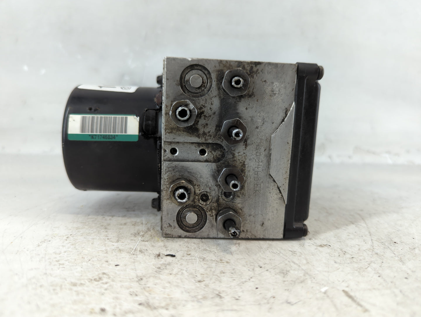 2005-2006 Ford Mustang ABS Pump Control Module Replacement P/N:6R33-2C353-AB Fits Fits 2005 2006 OEM Used Auto Parts - Oemus