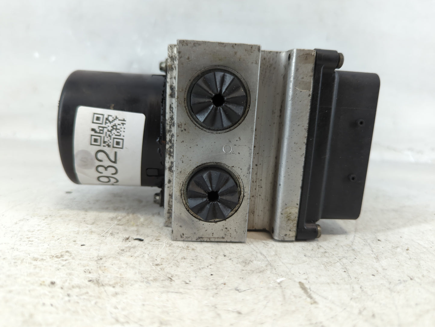 2005-2006 Ford Mustang ABS Pump Control Module Replacement P/N:6R33-2C353-AB Fits Fits 2005 2006 OEM Used Auto Parts - Oemus