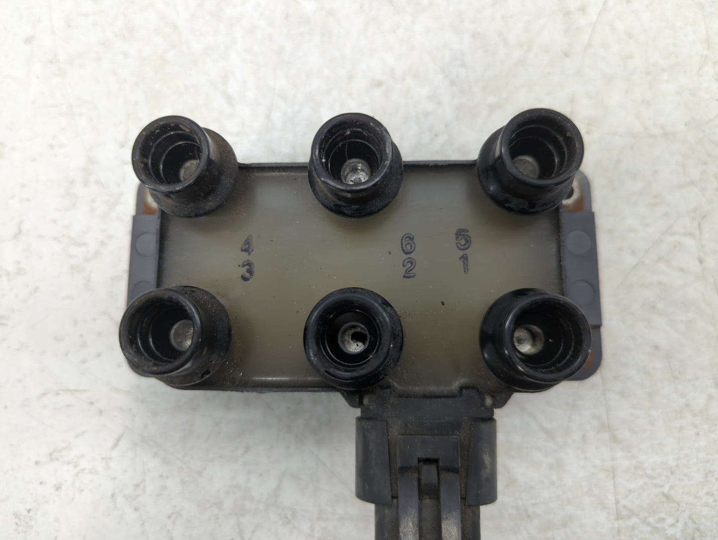 2005-2010 Ford Mustang Ignition Coil Igniter Pack - Oemusedautoparts1.com