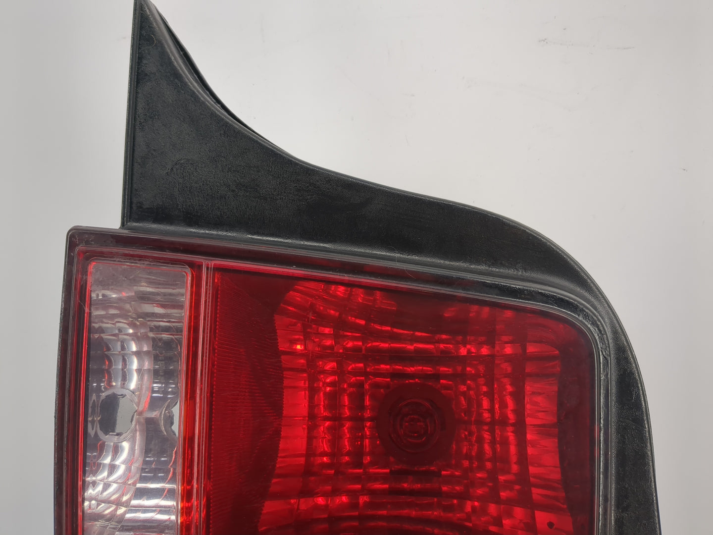 2005-2009 Ford Mustang Tail Light Assembly Passenger Right OEM P/N:13A412-AA Fits Fits 2005 2006 2007 2008 2009 OEM Used Aut