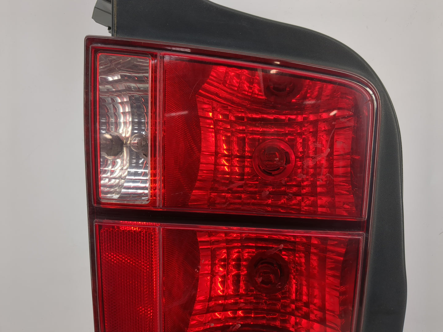 2005-2009 Ford Mustang Tail Light Assembly Passenger Right OEM P/N:13A412-AA Fits Fits 2005 2006 2007 2008 2009 OEM Used Aut