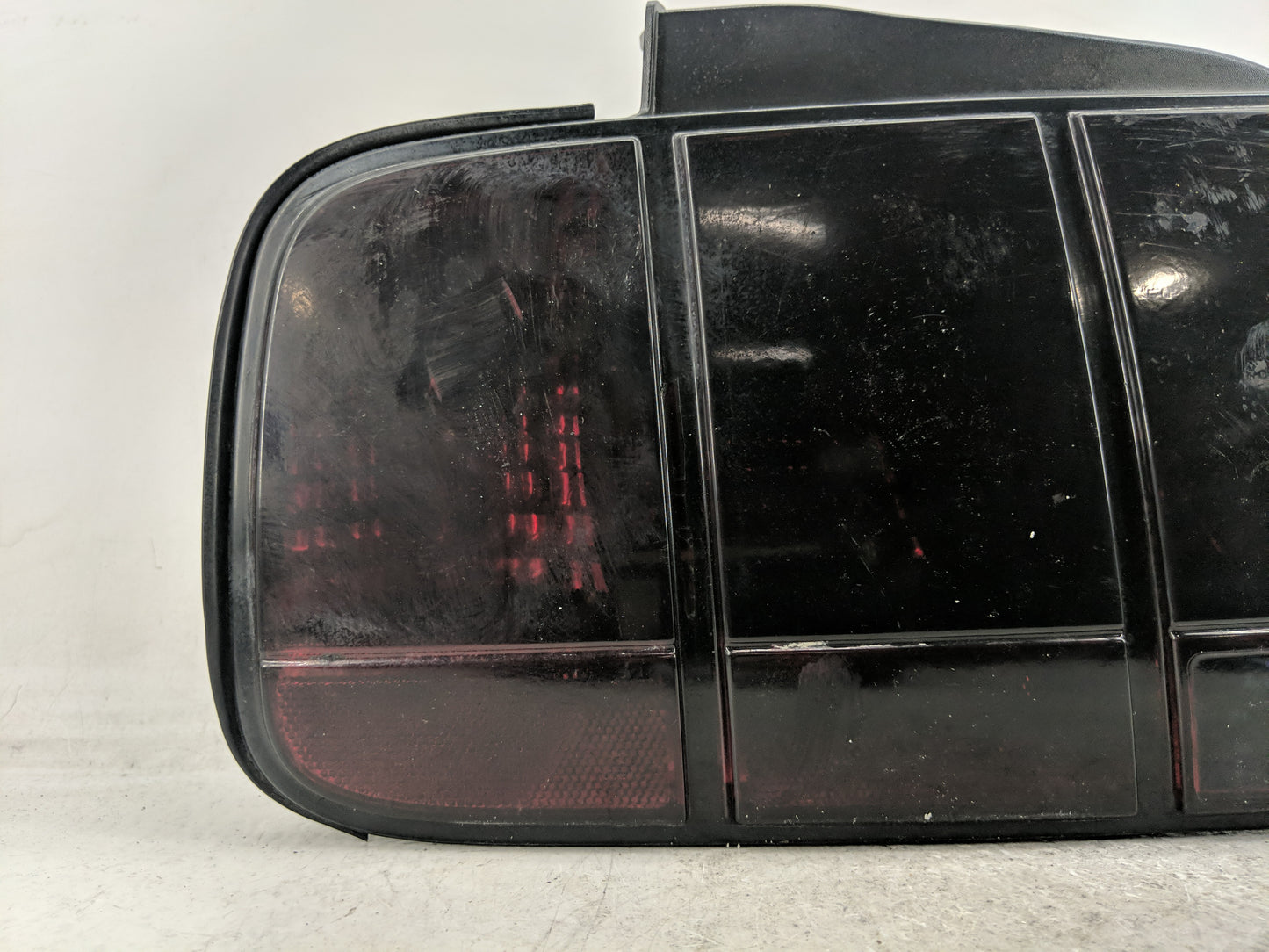 2005-2009 Ford Mustang Tail Light Assembly Driver Left OEM P/N:13A412-AA Fits Fits 2005 2006 2007 2008 2009 OEM Used Auto Pa