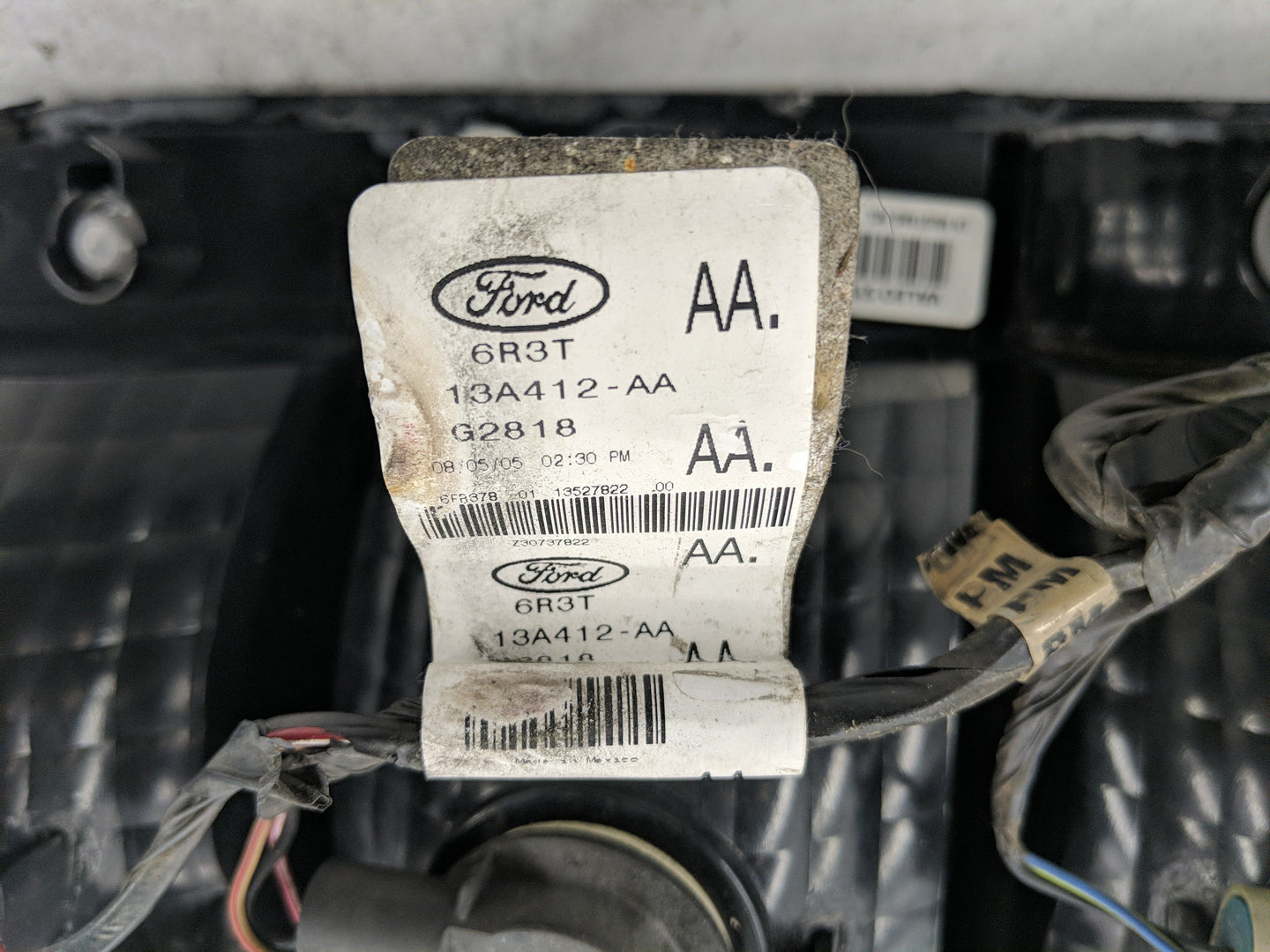 2005-2009 Ford Mustang Tail Light Assembly Driver Left OEM P/N:13A412-AA Fits Fits 2005 2006 2007 2008 2009 OEM Used Auto Pa