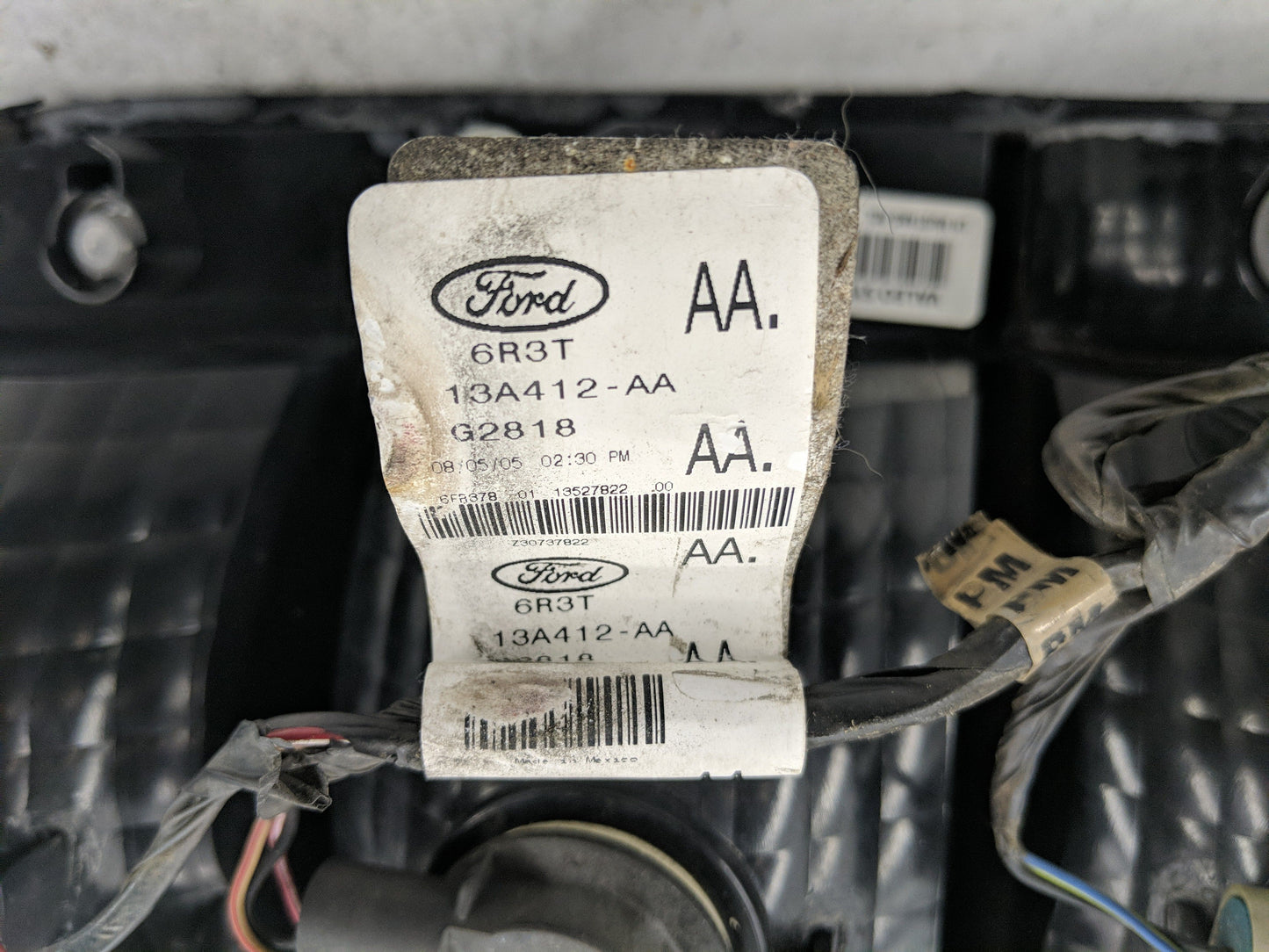 2005-2009 Ford Mustang Tail Light Assembly Driver Left OEM P/N:13A412-AA Fits Fits 2005 2006 2007 2008 2009 OEM Used Auto Pa