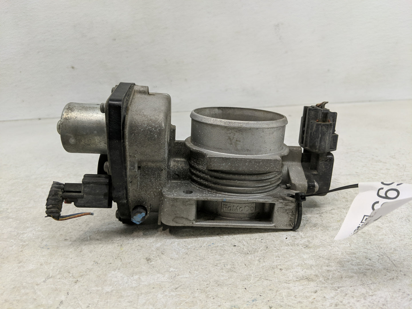 2006-2010 Ford Mustang Throttle Body Fits Fits 2004 2005 2006 2007 2008 2009 2010 2011 2012 2013 2014 2015 2016 OEM Used Aut