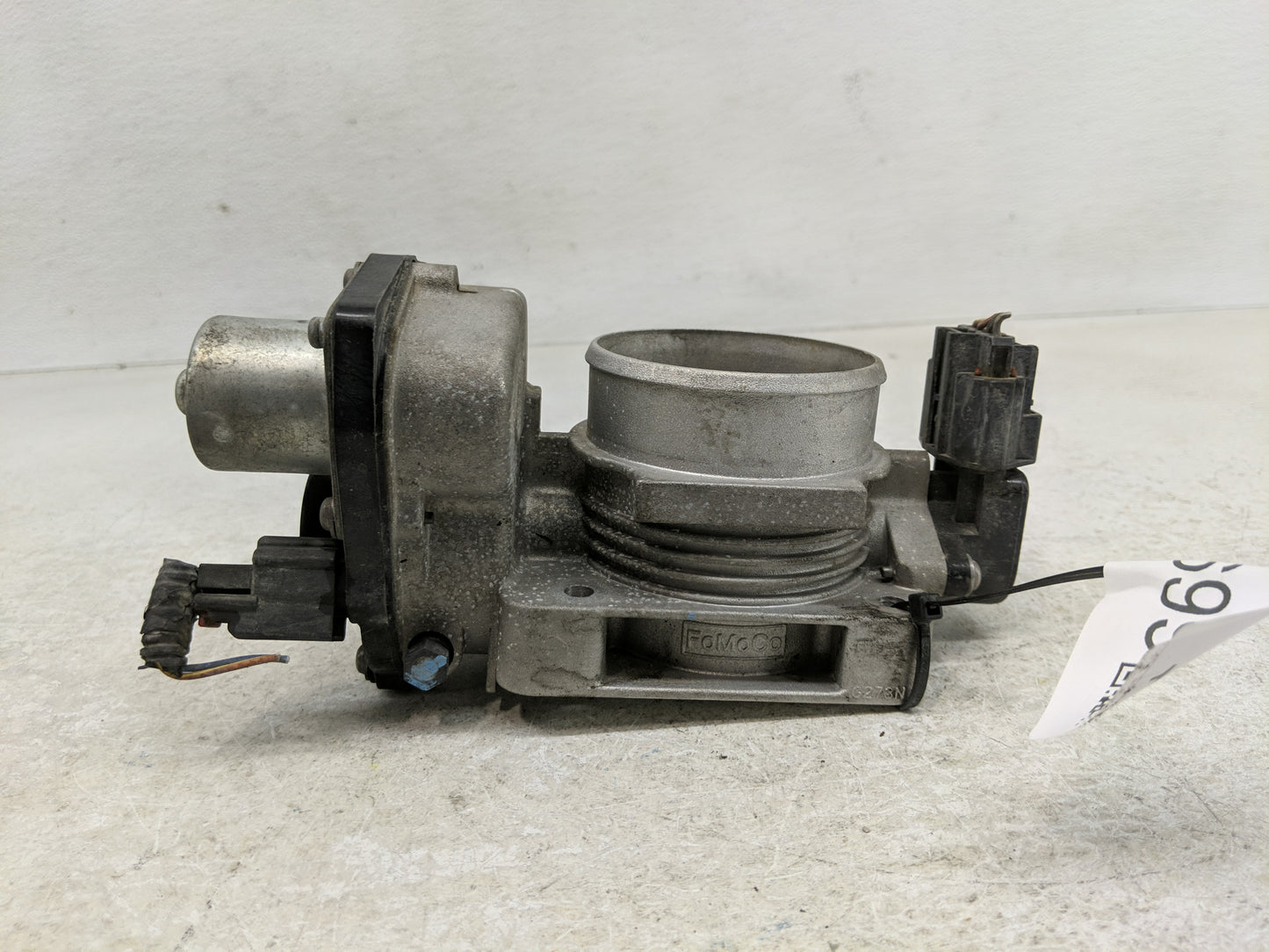 2006-2010 Ford Mustang Throttle Body Fits Fits 2004 2005 2006 2007 2008 2009 2010 2011 2012 2013 2014 2015 2016 OEM Used Aut