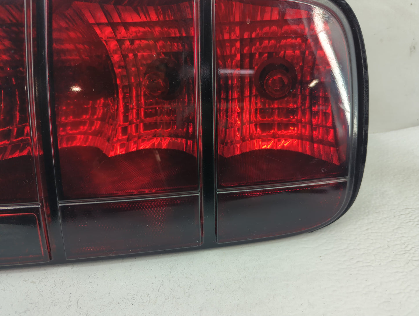 2005-2009 Ford Mustang Tail Light Assembly Passenger Right OEM Fits Fits 2005 2006 2007 2008 2009 OEM Used Auto Parts - Oemu