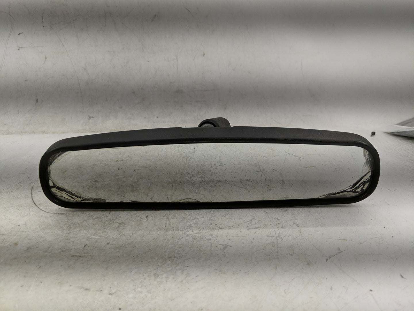 2006 Ford Mustang Interior Rear View Mirror Replacement OEM P/N:E8011681 Fits OEM Used Auto Parts - Oemusedautoparts1.com