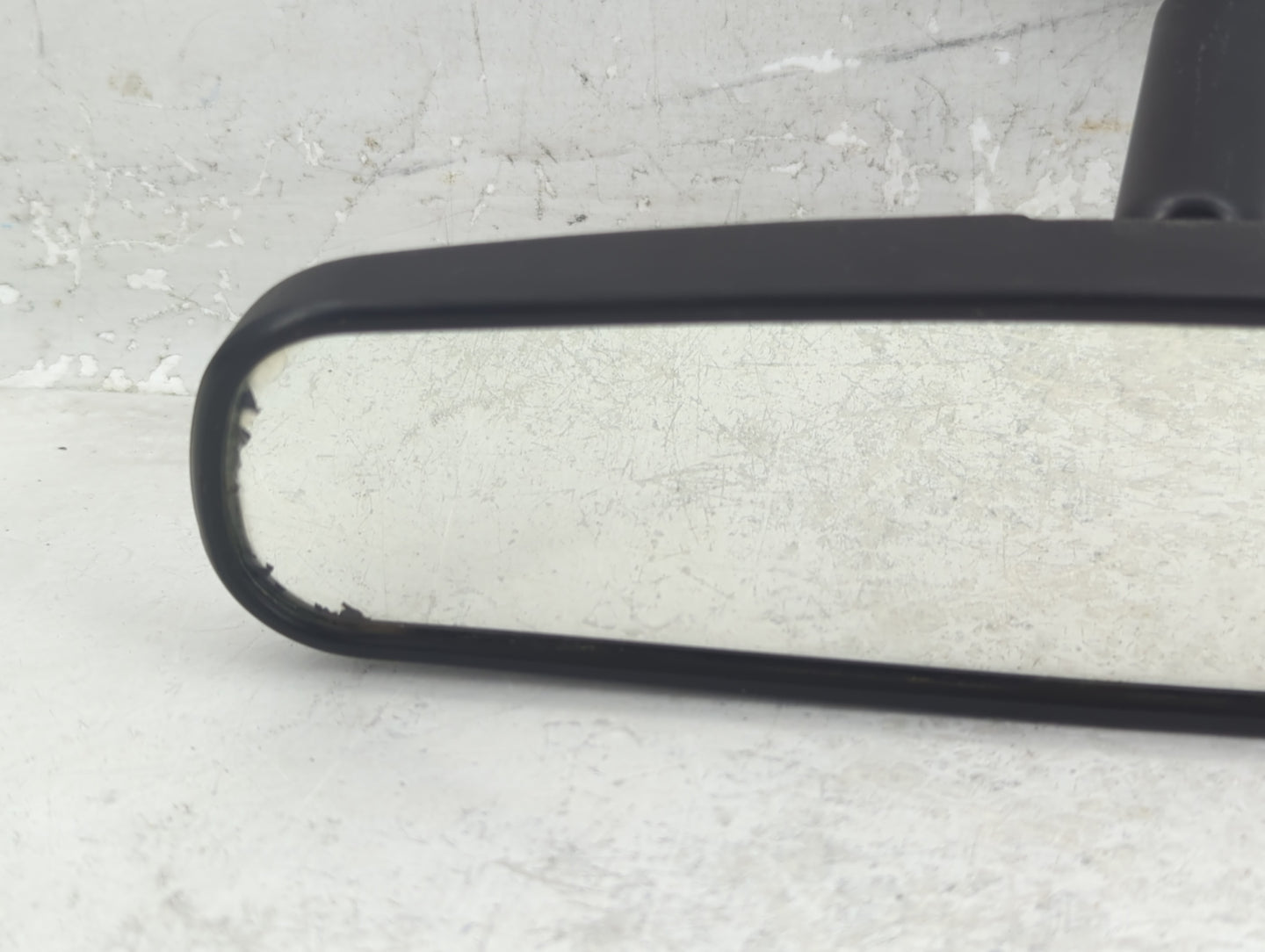 2006 Ford Mustang Interior Rear View Mirror Replacement OEM P/N:E8011681 Fits OEM Used Auto Parts - Oemusedautoparts1.com