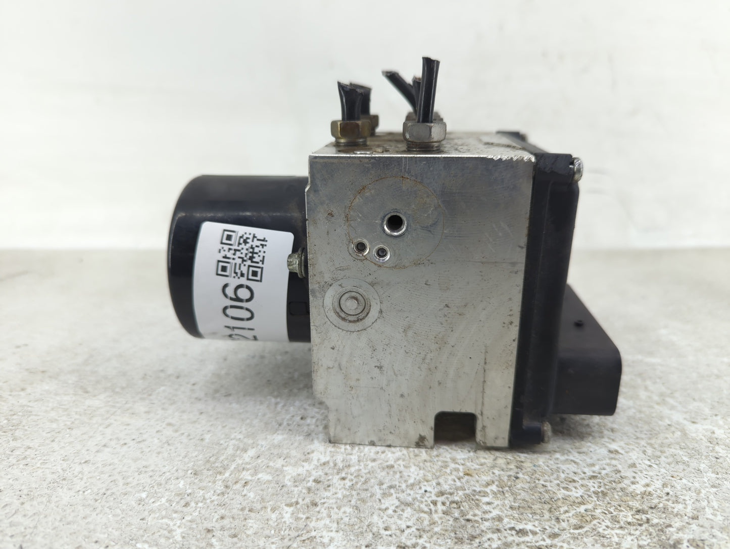 2005-2006 Ford Mustang ABS Pump Control Module Replacement P/N:6R33-2C353-AB Fits Fits 2005 2006 OEM Used Auto Parts - Oemus