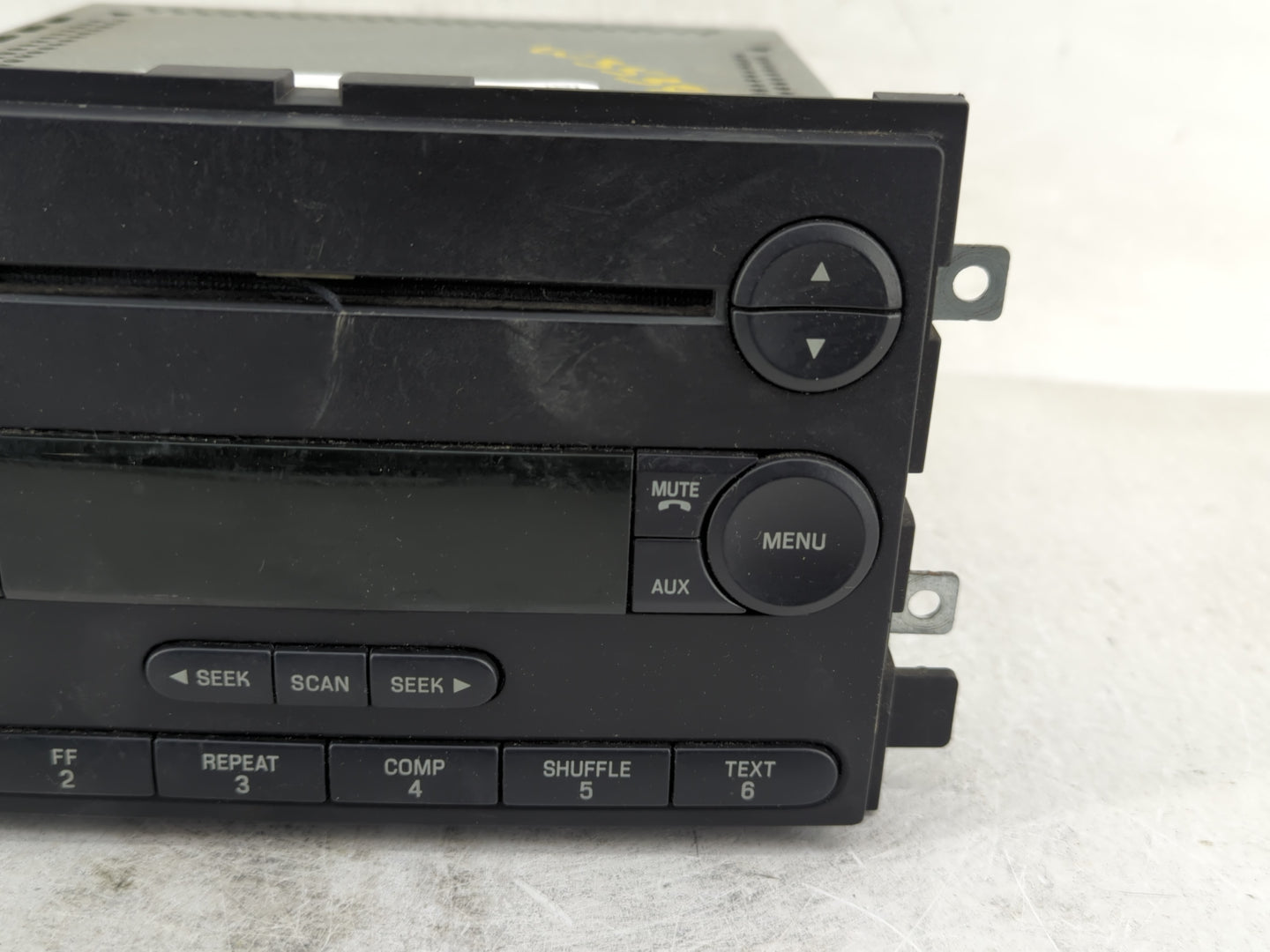 2005-2006 Ford Mustang Radio AM FM Cd Player Receiver Replacement P/N:6F9T-18C869-AE Fits Fits 2005 2006 OEM Used Auto Parts