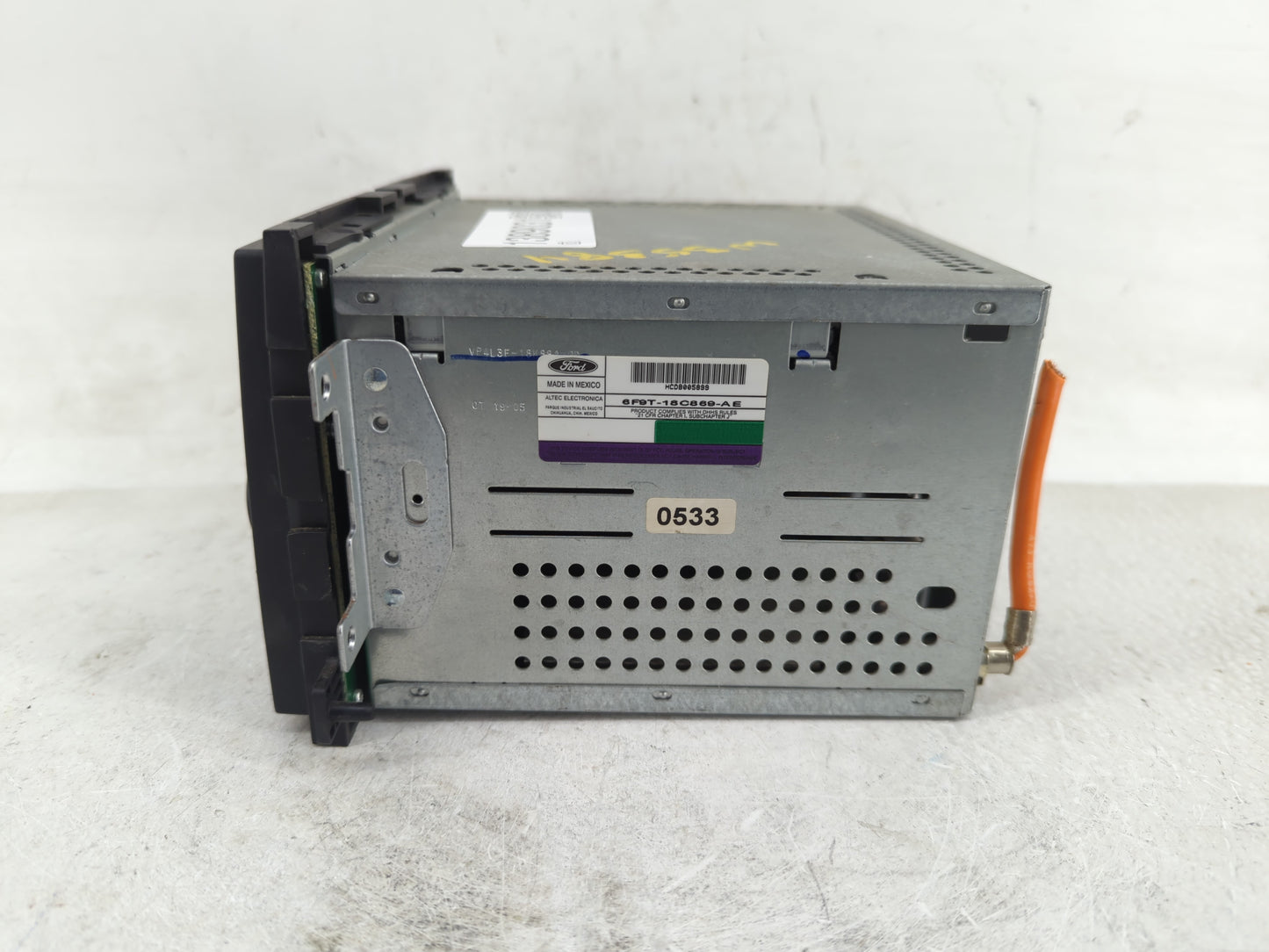 2005-2006 Ford Mustang Radio AM FM Cd Player Receiver Replacement P/N:6F9T-18C869-AE Fits Fits 2005 2006 OEM Used Auto Parts