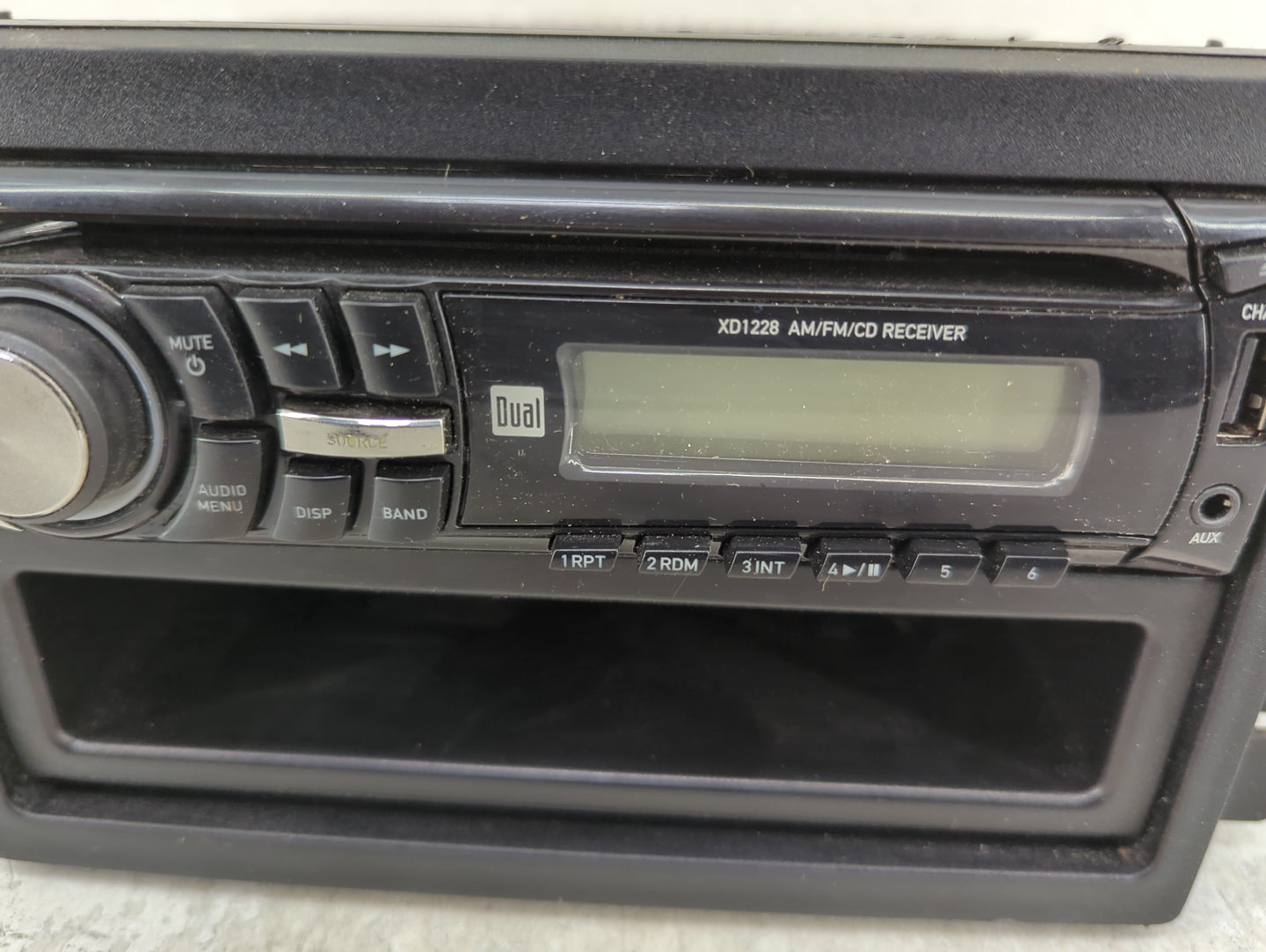 2006 Ford Mustang Radio AM FM Cd Player Receiver Replacement Fits OEM Used Auto Parts - Oemusedautoparts1.com