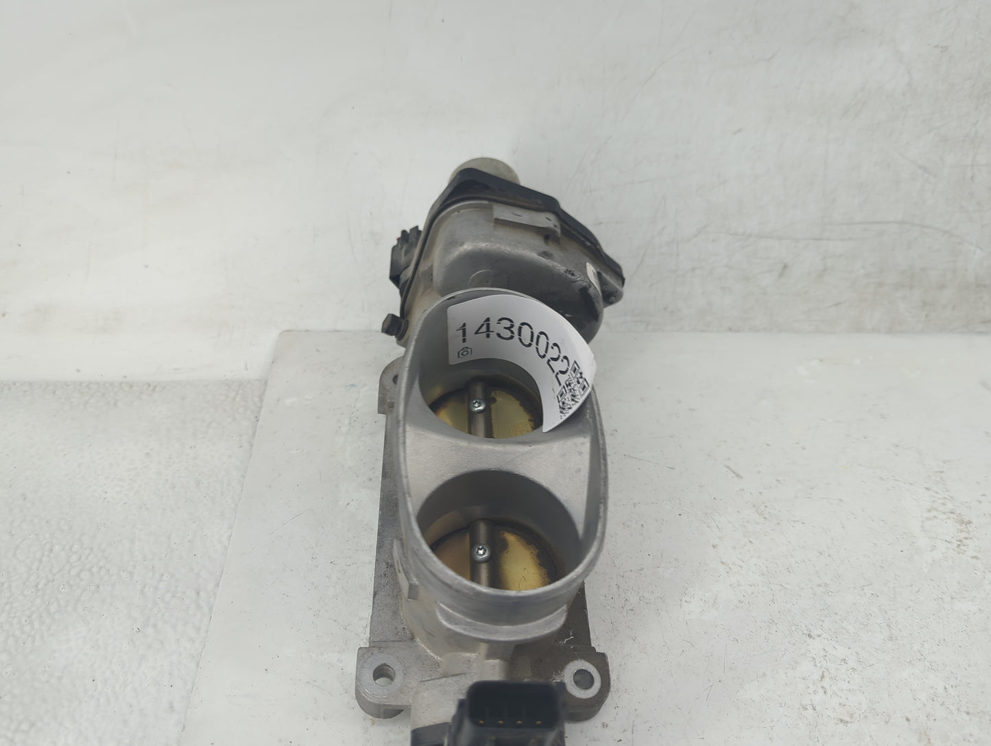 2005-2010 Ford Mustang Throttle Body P/N:AG1E-9E928-AA Fits Fits 2005 2006 2007 2008 2009 2010 OEM Used Auto Parts - Oemused
