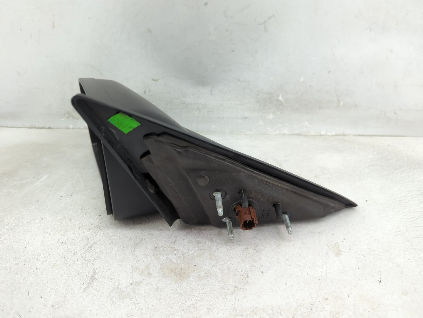 2005-2009 Ford Mustang Driver Side View Mirror - Left Door Mirror OEM Used - Oemusedautoparts1.com