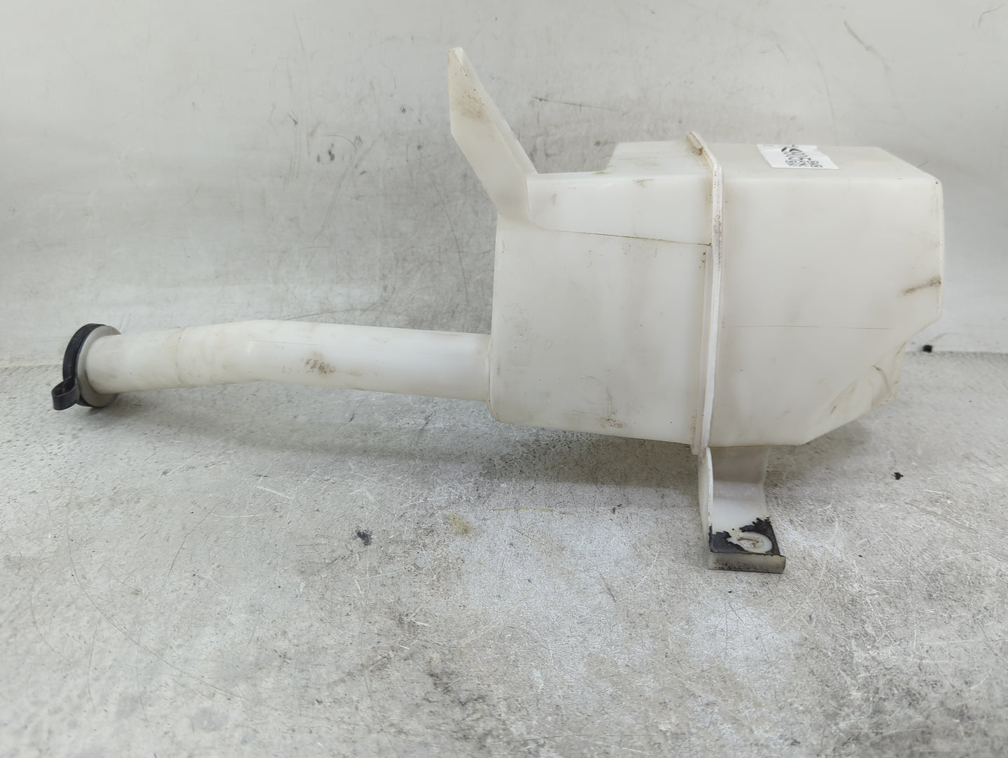 2005-2009 Ford Mustang Windshield Washer Fluid Reservoir Bottle Oem 1459905 - Oemusedautoparts1.com