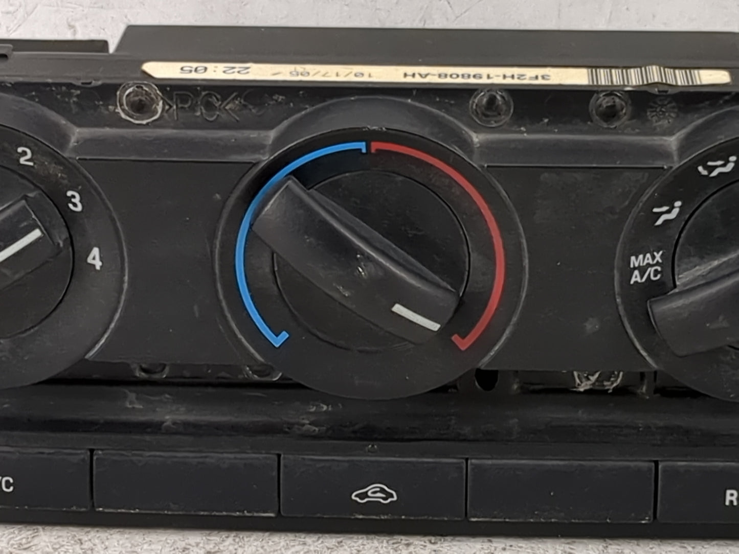 2005-2009 Ford Mustang Climate Control Module Temperature AC/Heater Replacement P/N:3F2H-19808-AH Fits OEM Used Auto Parts -