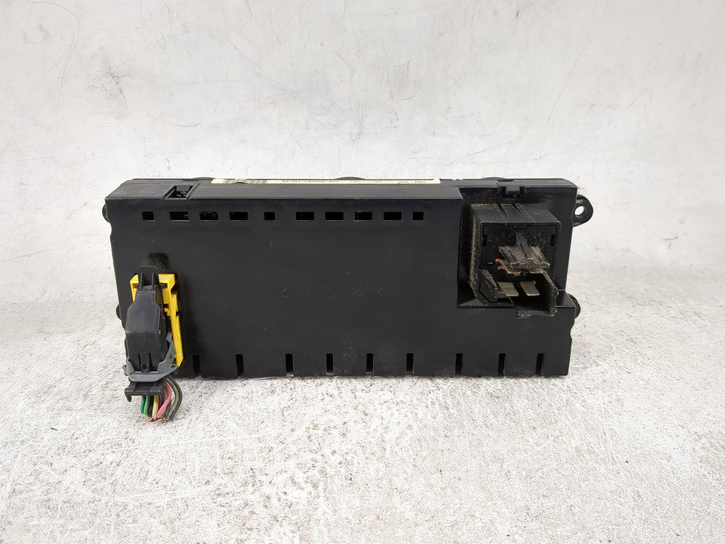 2005-2009 Ford Mustang Climate Control Module Temperature AC/Heater Replacement P/N:3F2H-19808-AH Fits OEM Used Auto Parts -