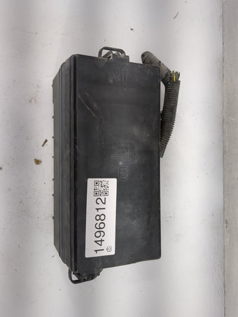 compare product 2005-2006 Ford Mustang Fusebox Fuse Box Panel Relay Module P/N:3F2T-14B192-CA 3F2T-14B192-AA, P6STD Fits Fits 2005 2006 OEM Used Auto Parts