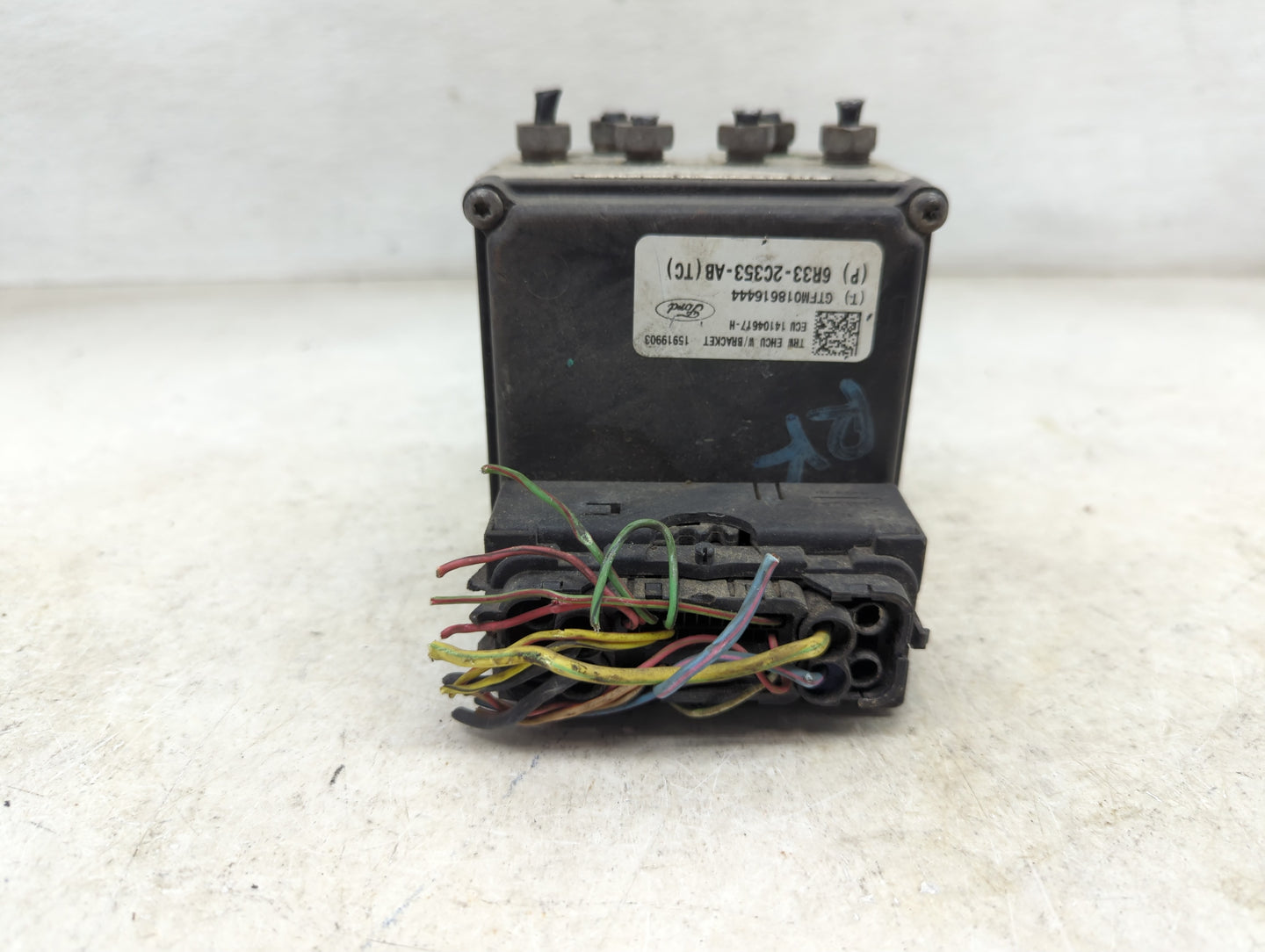 2005-2006 Ford Mustang ABS Pump Control Module Replacement P/N:6R33-2C353-AB Fits Fits 2005 2006 OEM Used Auto Parts - Oemus