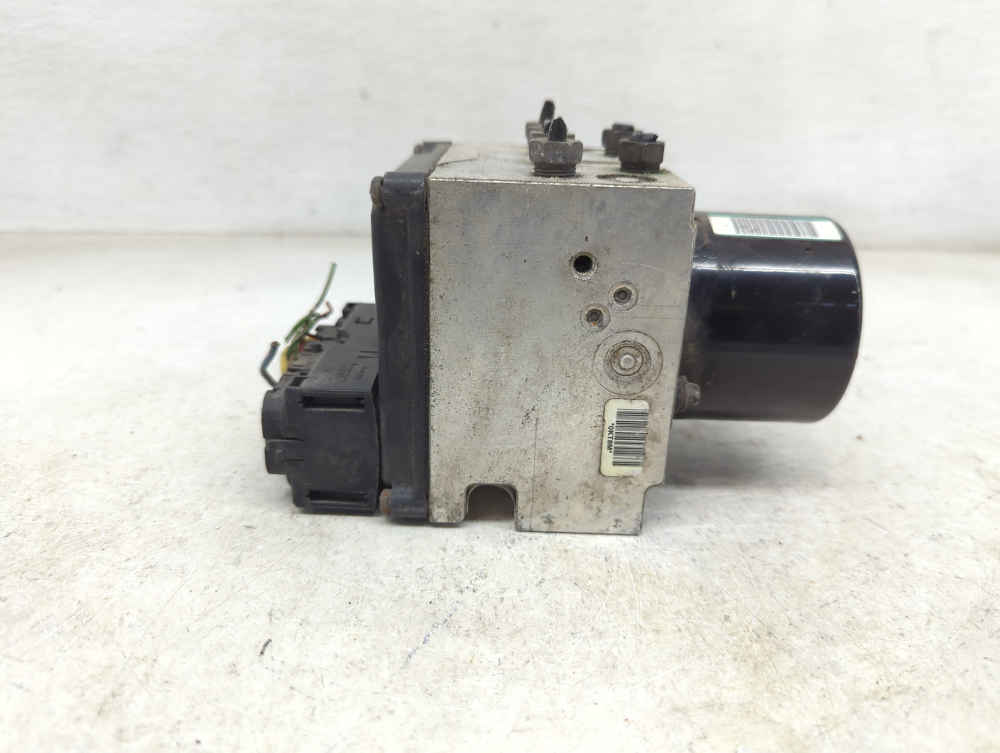 2005-2006 Ford Mustang ABS Pump Control Module Replacement P/N:6R33-2C353-AB Fits Fits 2005 2006 OEM Used Auto Parts - Oemus