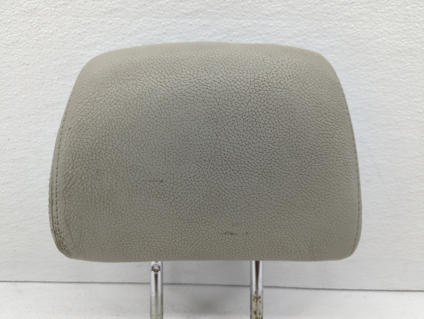 2005-2009 Ford Mustang Headrest Head Rest Front Driver Passenger Seat - Oemusedautoparts1.com