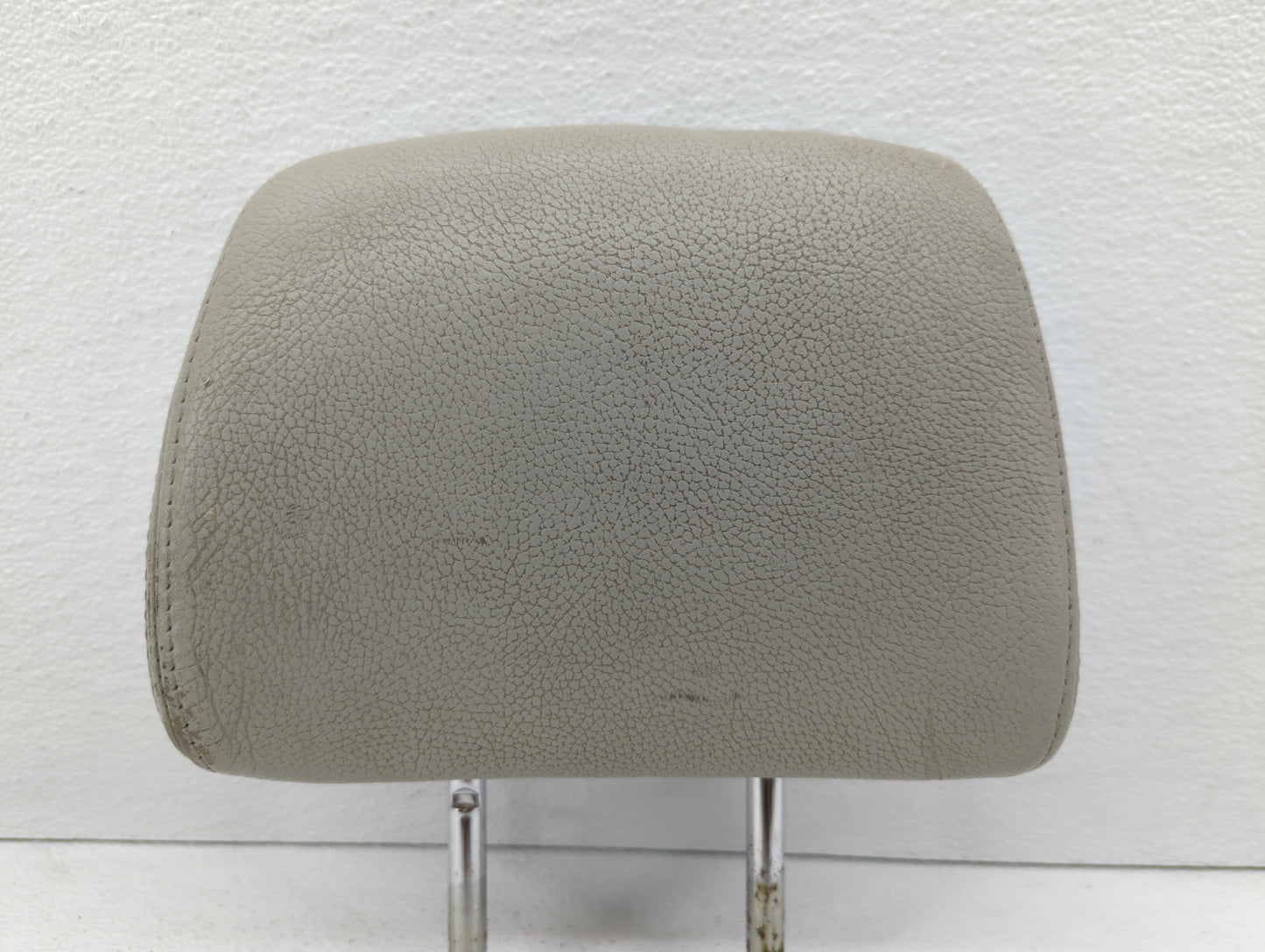 2005-2009 Ford Mustang Headrest Head Rest Front Driver Passenger Seat - Oemusedautoparts1.com