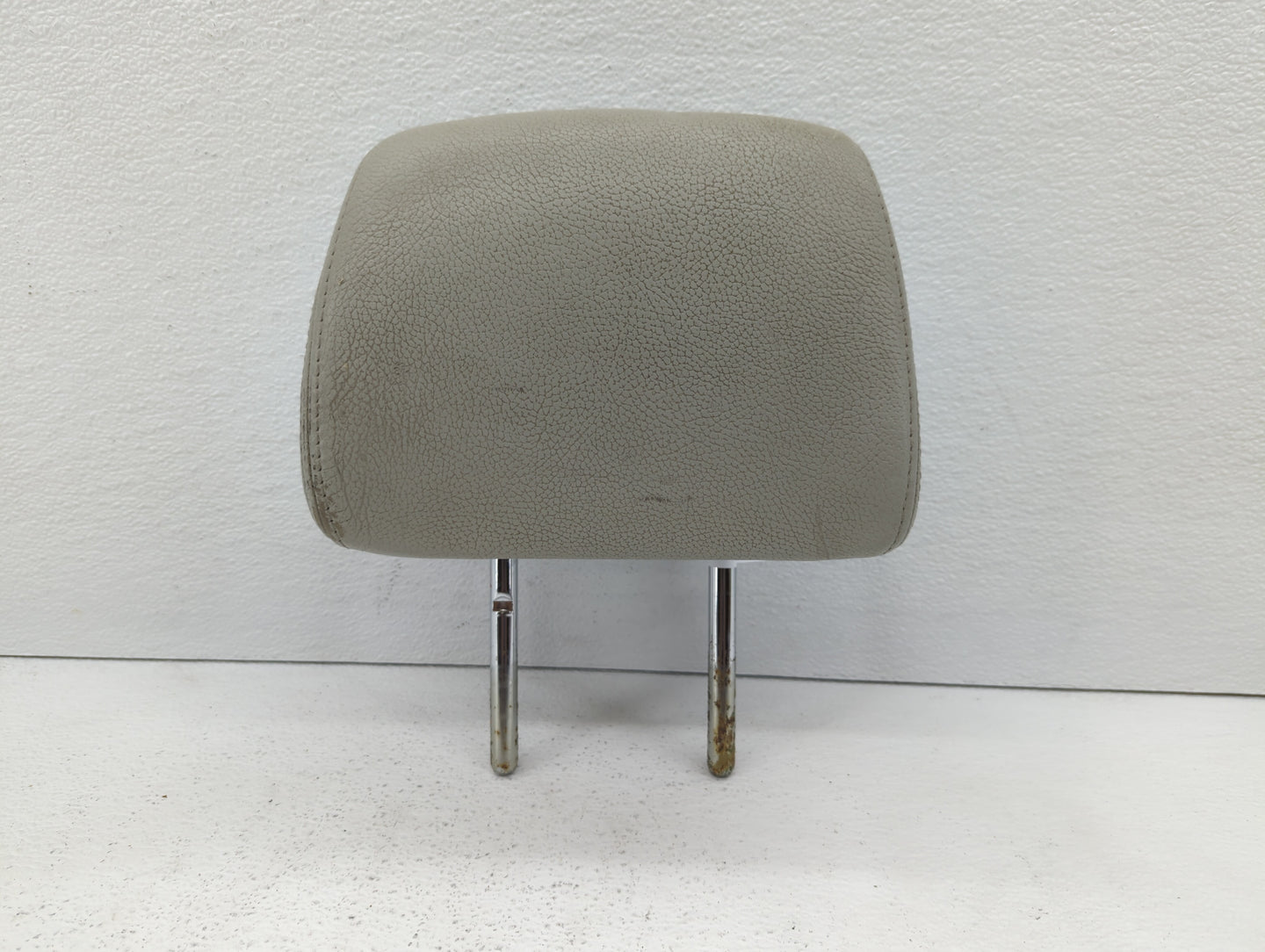 2005-2009 Ford Mustang Headrest Head Rest Front Driver Passenger Seat - Oemusedautoparts1.com