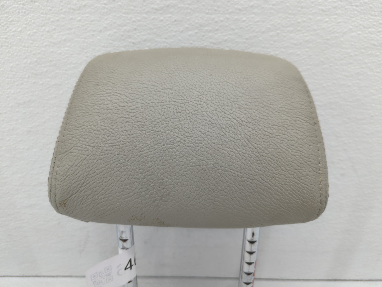 2005-2009 Ford Mustang Headrest Head Rest Front Driver Passenger Seat - Oemusedautoparts1.com