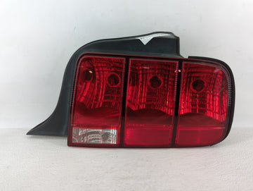 2005-2009 Ford Mustang Tail Light Assembly Passenger Right OEM P/N:4R3T-13A412-G28 8R33-13B504-AB Fits OEM Used Auto Parts -