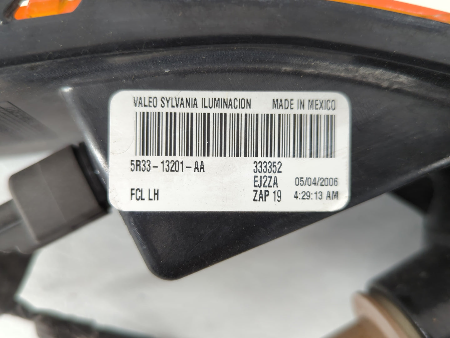 2006 Ford Mustang Driver Left Oem Head Light Headlight Lamp - Oemusedautoparts1.com