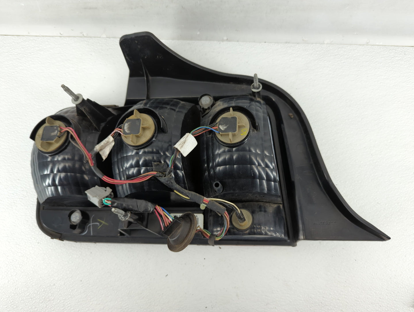 2005-2009 Ford Mustang Tail Light Assembly Passenger Right OEM Fits Fits 2005 2006 2007 2008 2009 OEM Used Auto Parts - Oemu