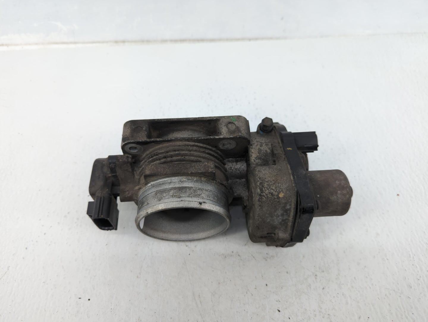 2006-2010 Ford Mustang Throttle Body P/N:101505 2 052880066312 Fits OEM Used Auto Parts - Oemusedautoparts1.com