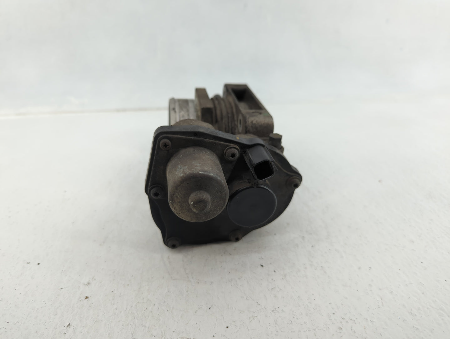 2006-2010 Ford Mustang Throttle Body P/N:101505 2 052880066312 Fits OEM Used Auto Parts - Oemusedautoparts1.com