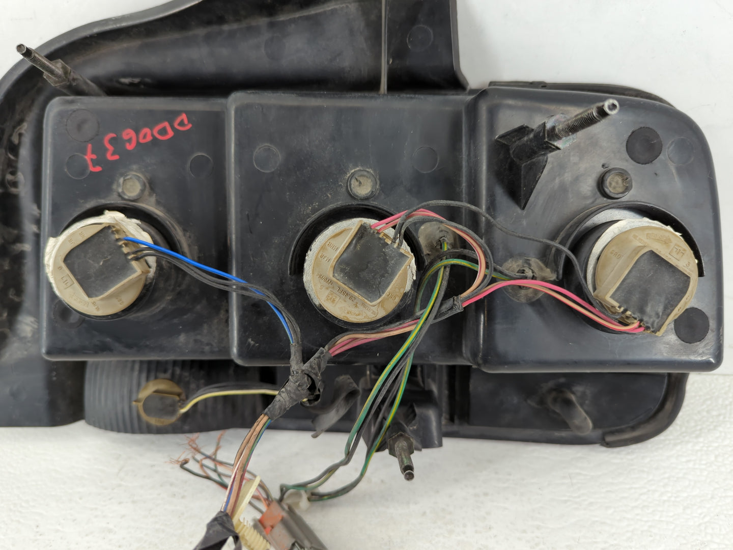 2005-2009 Ford Mustang Tail Light Assembly Driver Left OEM Fits Fits 2005 2006 2007 2008 2009 OEM Used Auto Parts - Oemuseda