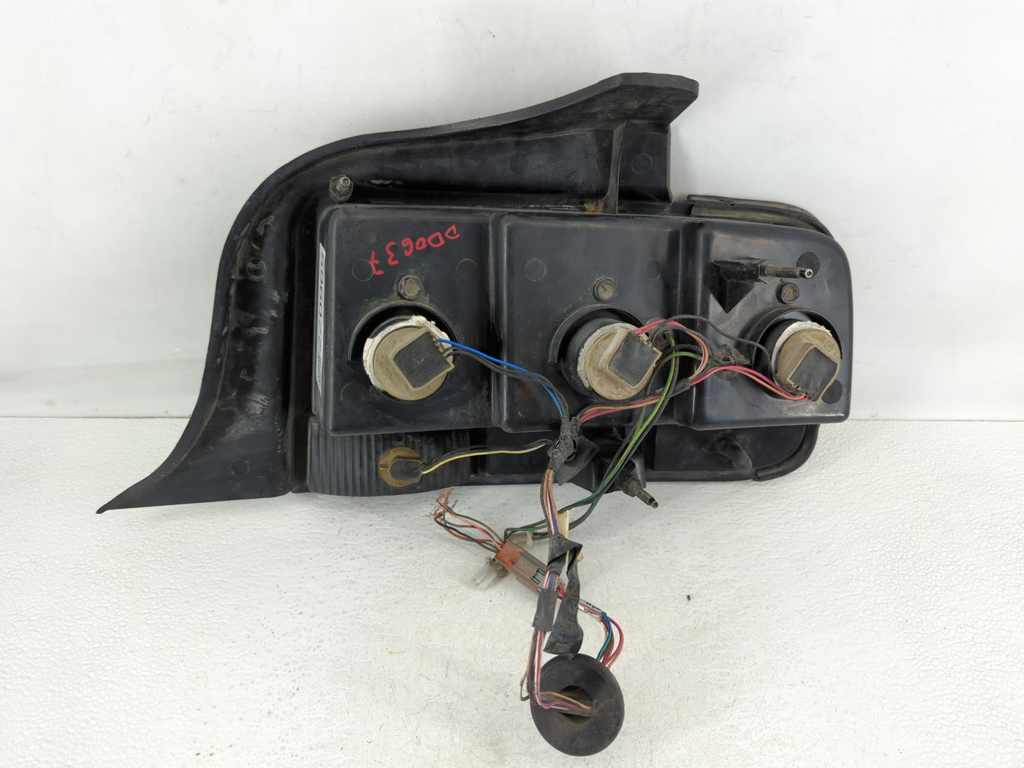 2005-2009 Ford Mustang Tail Light Assembly Driver Left OEM Fits Fits 2005 2006 2007 2008 2009 OEM Used Auto Parts - Oemuseda