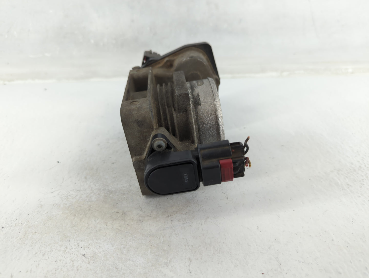 2006-2010 Ford Mustang Throttle Body P/N:112205 3 053260311013 Fits OEM Used Auto Parts - Oemusedautoparts1.com
